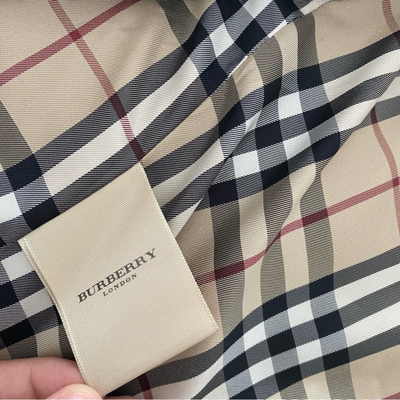 BURBERRY | Black signature trench coat - Picture 6 of 10